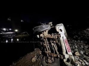 तनहुँको मादी नदी पुलबाट जीप खस्दा ३ जनाको मृत्यु