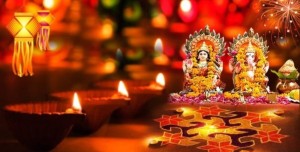 आज तिहारको तेस्रो दिन बिहान कुकुर र साँझ लक्ष्मीको पूजा आराधना गरिँदै