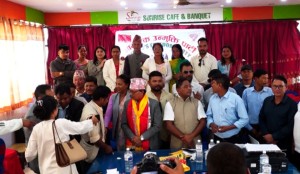 नाउपा विवाद : श्रीमतीलाई हटाएर बुबालाई अध्यक्ष