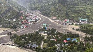 भारतको उत्तरकाशीमा ठूलो बाढी,  ४ जनाको मृत्यु, ५० बेपत्ता