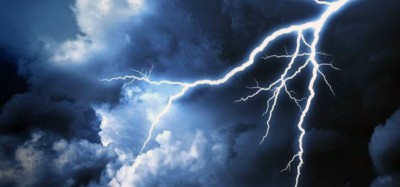 कैलालीमा चट्याङ लागेर दुई जनाको मृत्यु