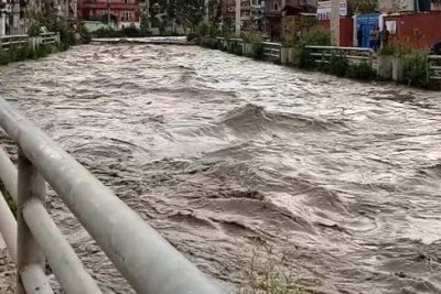 विष्णुमतीले खतराको तह पार गर्यो, राति पनि ठाउँठाउँमा वर्षा