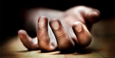 श्रीमती टाउको काटिएको र श्रीमान् झुण्डिएको अवस्थामा फेला