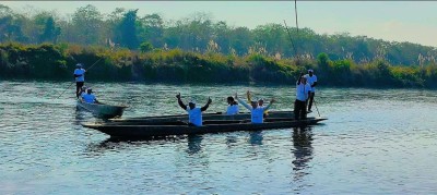 चितवन हात्ती महोत्सवअन्तर्गतको डुंगा दौडमा खैरहनी नगरपालिका उत्कृष्ट