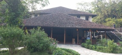 ठूला होटल खुलेसँगै चितवनमा बढ्न थाले खर्चालु विदेशी पर्यटक