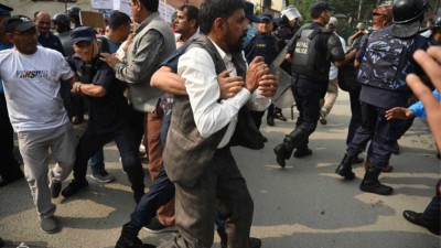दुधको रकम भुक्तानी नगरेको भन्दै आन्दोलनरत किसानहरु पक्राउ