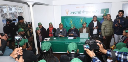 कुलमान उज्यालो नेपालको अध्यक्ष, रास्वपासँगको एकता अन्त्य