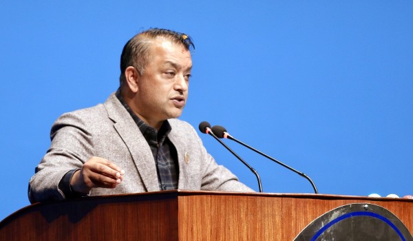 अख्तियारले डामेका झन्डावालालाई झन्डा छोपेर घर पठाऔं: गगन थापा