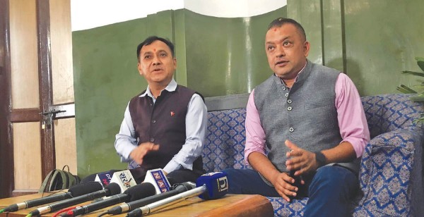 कांग्रेसमा सरकार फेर्ने बहस, फागुनको महासमिति बैठकमा छलफल हुने