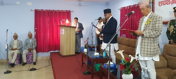 कोशीका मुख्यमन्त्री कार्कीले लिए सपथ, २ मन्त्रीसमेत नियुक्त