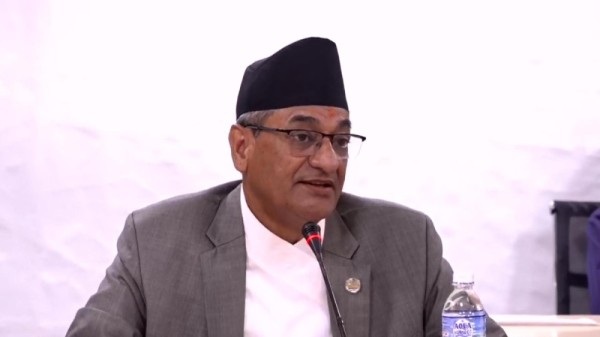 गृहमन्त्री रमेश लेखकद्वारा राजीनामा