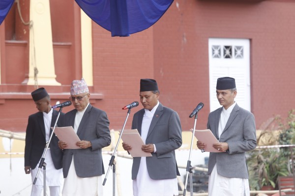 मन्त्रिपरिषद् विस्तार, तीन मन्त्रीको शपथ