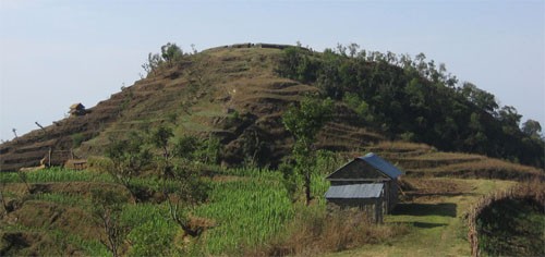 चितवनको पूरानो सदरमुकाम उपर्दाङ्गढीमा बढे पर्यटक