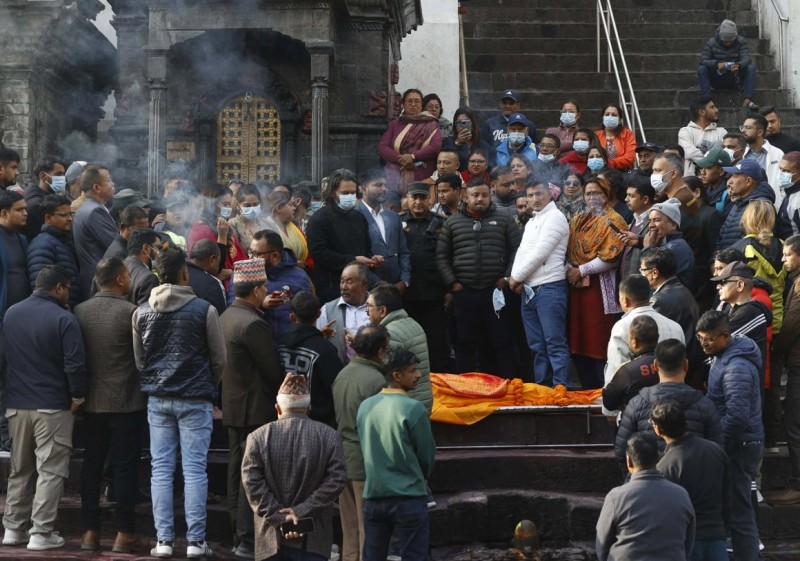 बालेनका पिताको पशुपति आर्यघाटमा अन्त्येष्टि