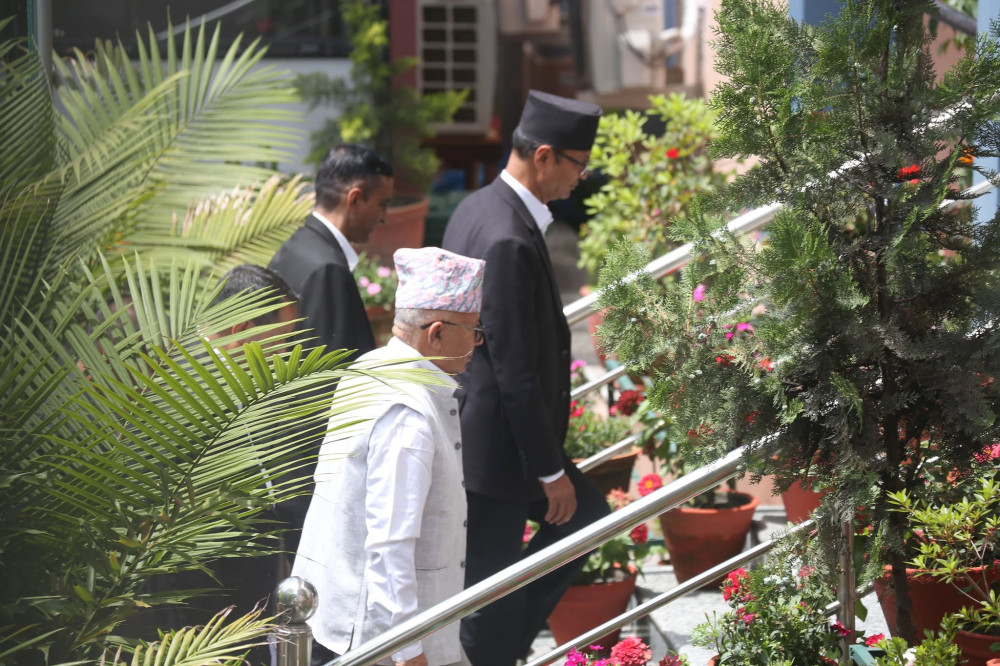 पतञ्जलि जग्गा प्रकरण : पूर्वप्रधानमन्त्री नेपाल विशेष अदालतमा उपस्थित