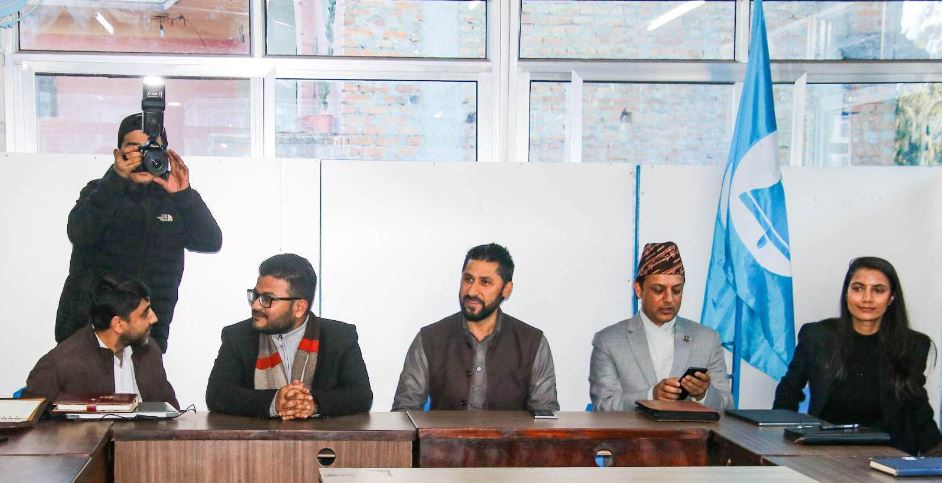 नयाँ गठबन्धन बन्ने भएपछि दलहरुको ‘म्याराथन' बैठक